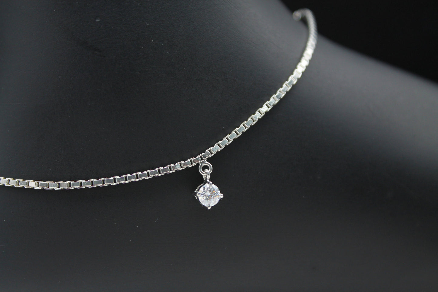 925 Sterling Silver Anklet, Minimalist Chain Anklet, 4 mm Moissanite Single Stone Anklet, Dainty Handmade Jewelry, Perfect for Everyday