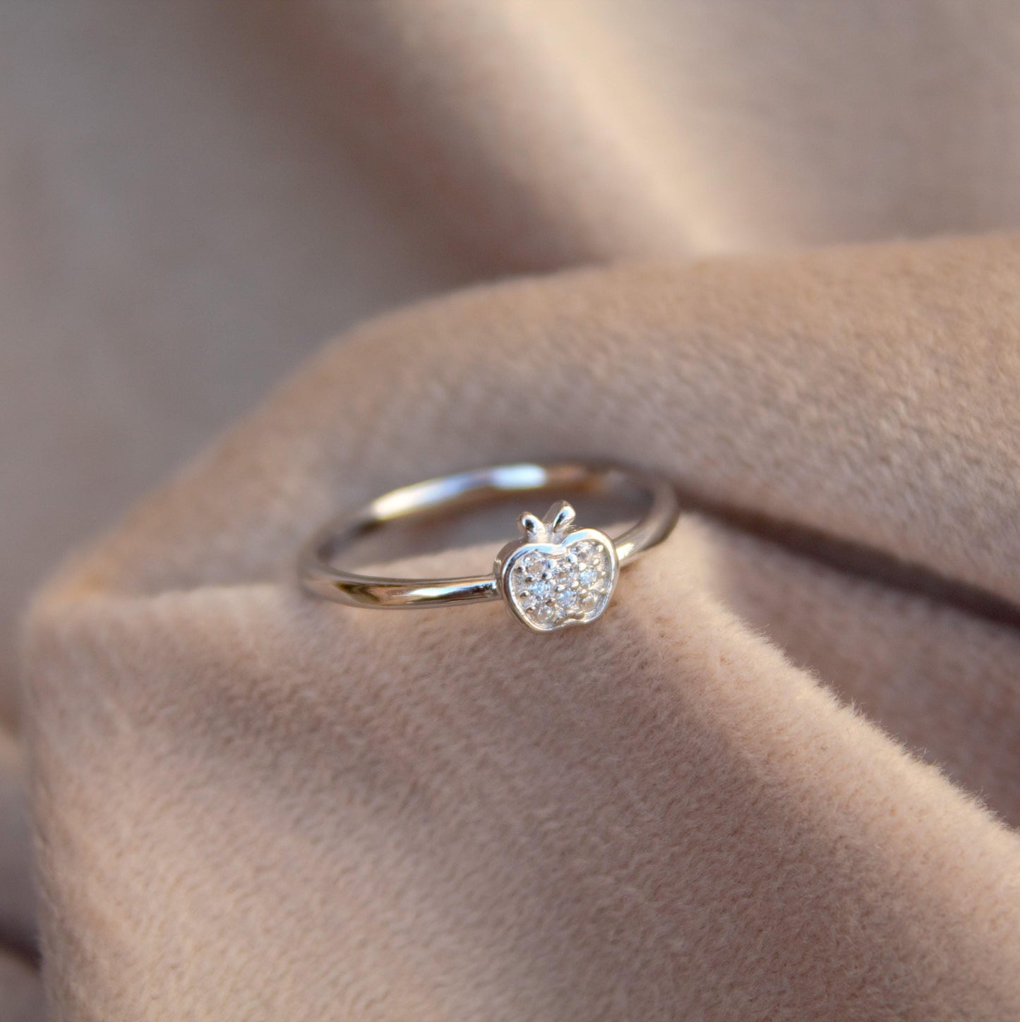 Dainty Apple Stacking Ring, Silver Minimalist Ring, Delicate Ring for Her, Apple Shape Ring, Wholesale Silver Jewelry, Gift for Daughter