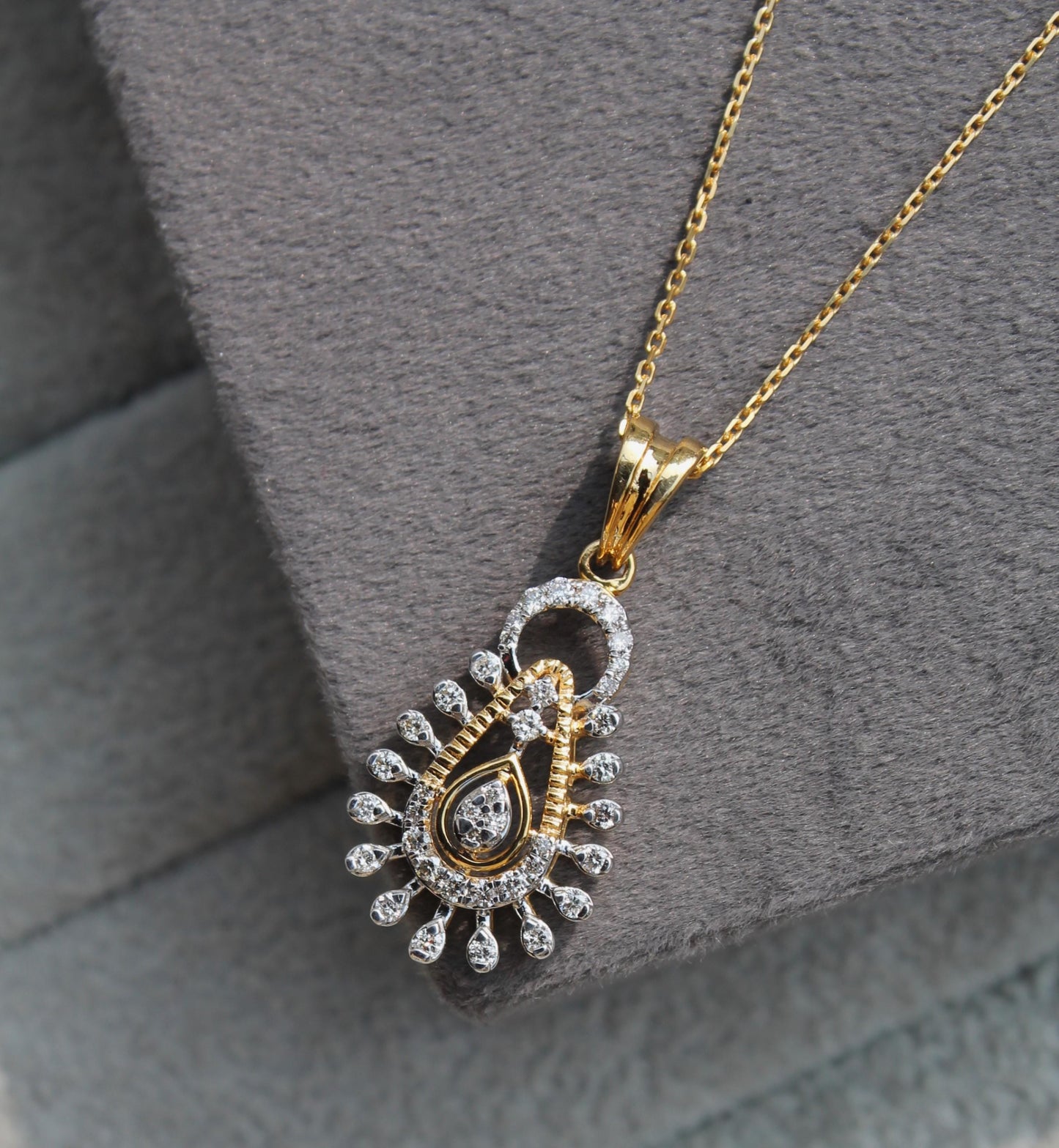 Real 18K Gold Necklace with Certified Diamond, Dainty Gold Pendant, Minimalist Jewelry for Women, Elegant Everyday Wear Gift for Birthday