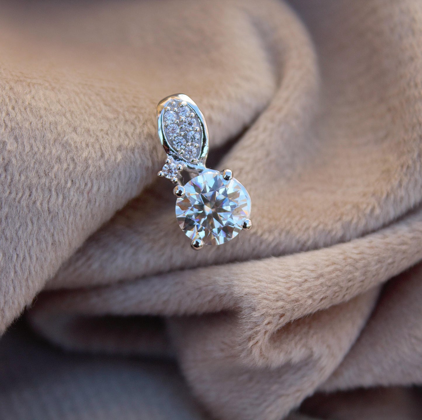 White Moissanite 925 Sterling Silver Minimalist Pendant, Round Cut Stone Pendant, Silver Dainty Jewelry, Perfect Anniversary Gift for Wife