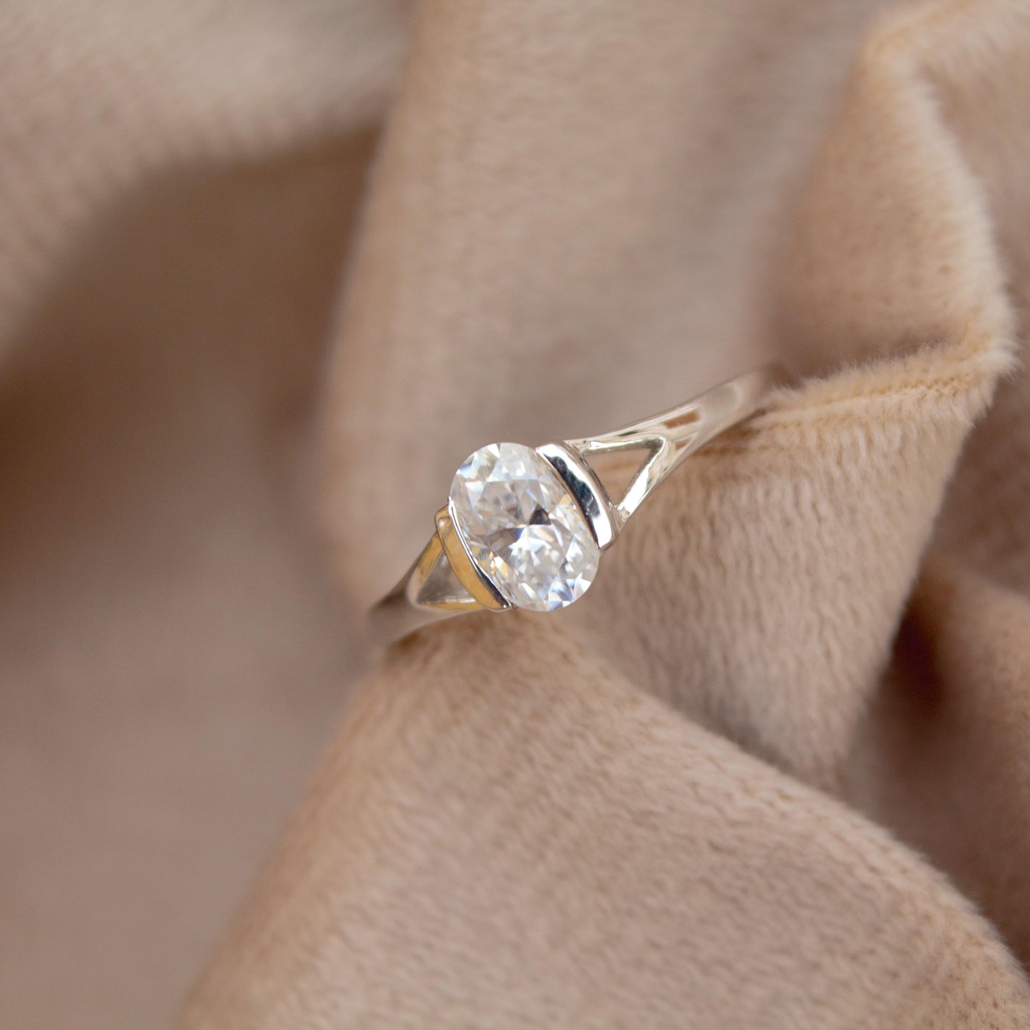 Minimalist Oval Cut 925 Silver Ring, Colorless Moissanite Ring, Dainty Engagement Ring, Silver Propose Ring for Her, Moissanite Jewelry Gift