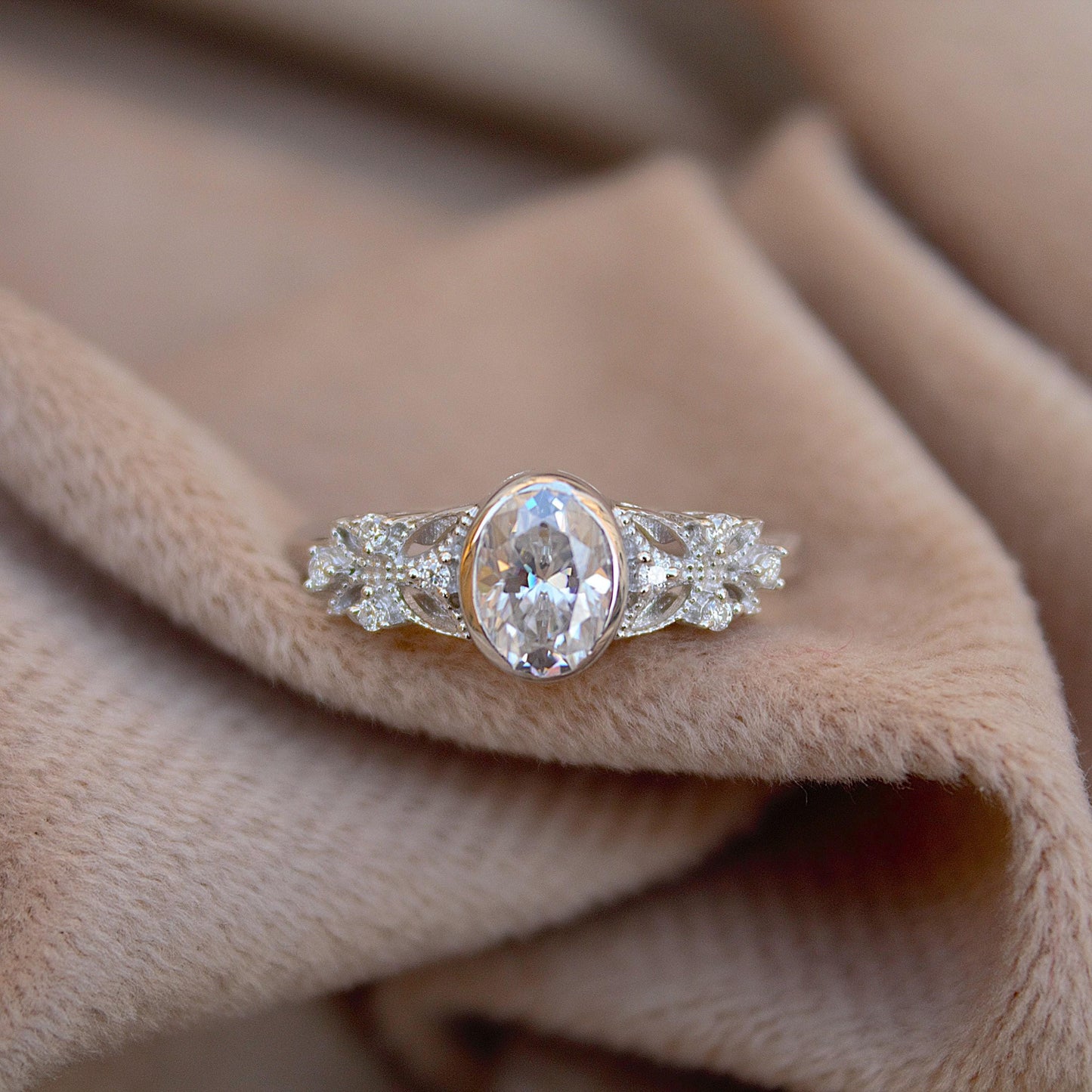 Minimalist 925 Sterling Silver Oval Ring, Designer Ring for Wedding Gift, Moissanite White Stone Ring for Women, Silver Moissanite Jewelry