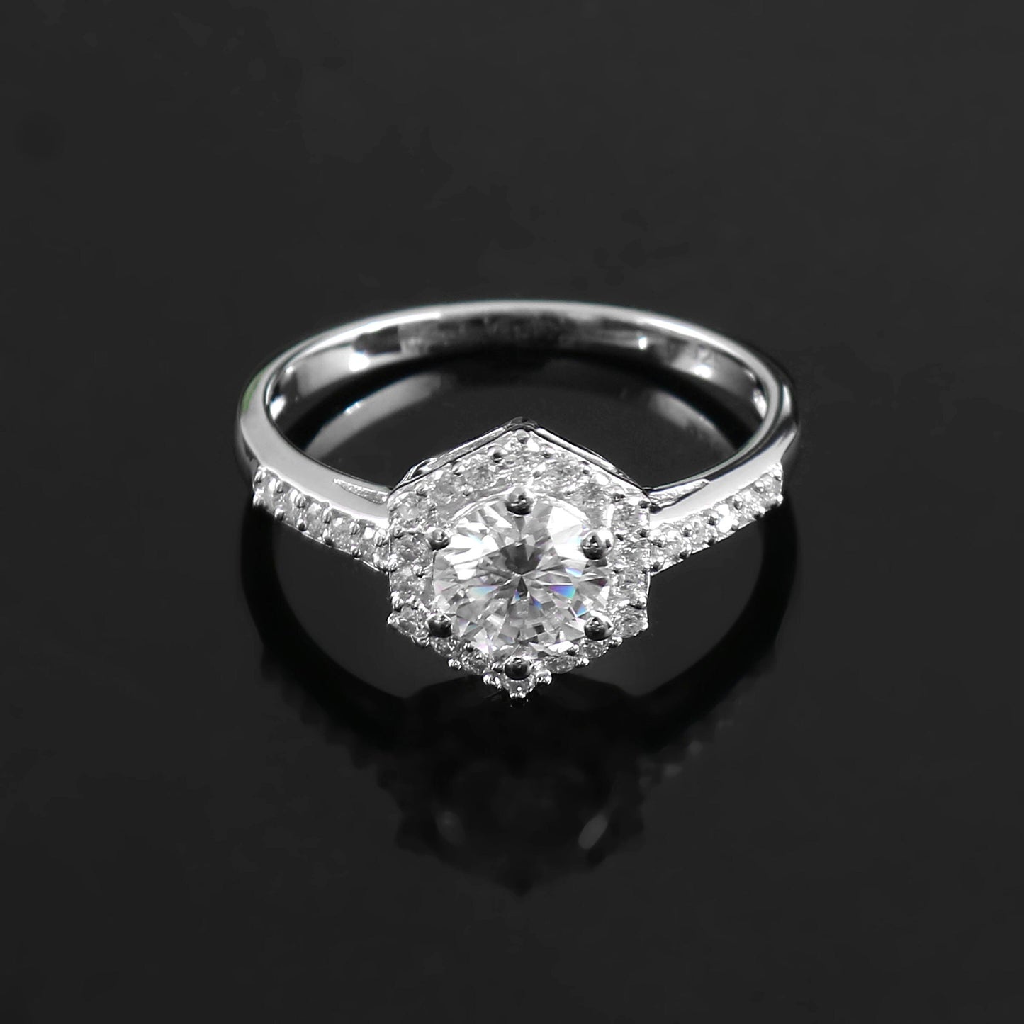 1 carat tcw round lab diamond ring