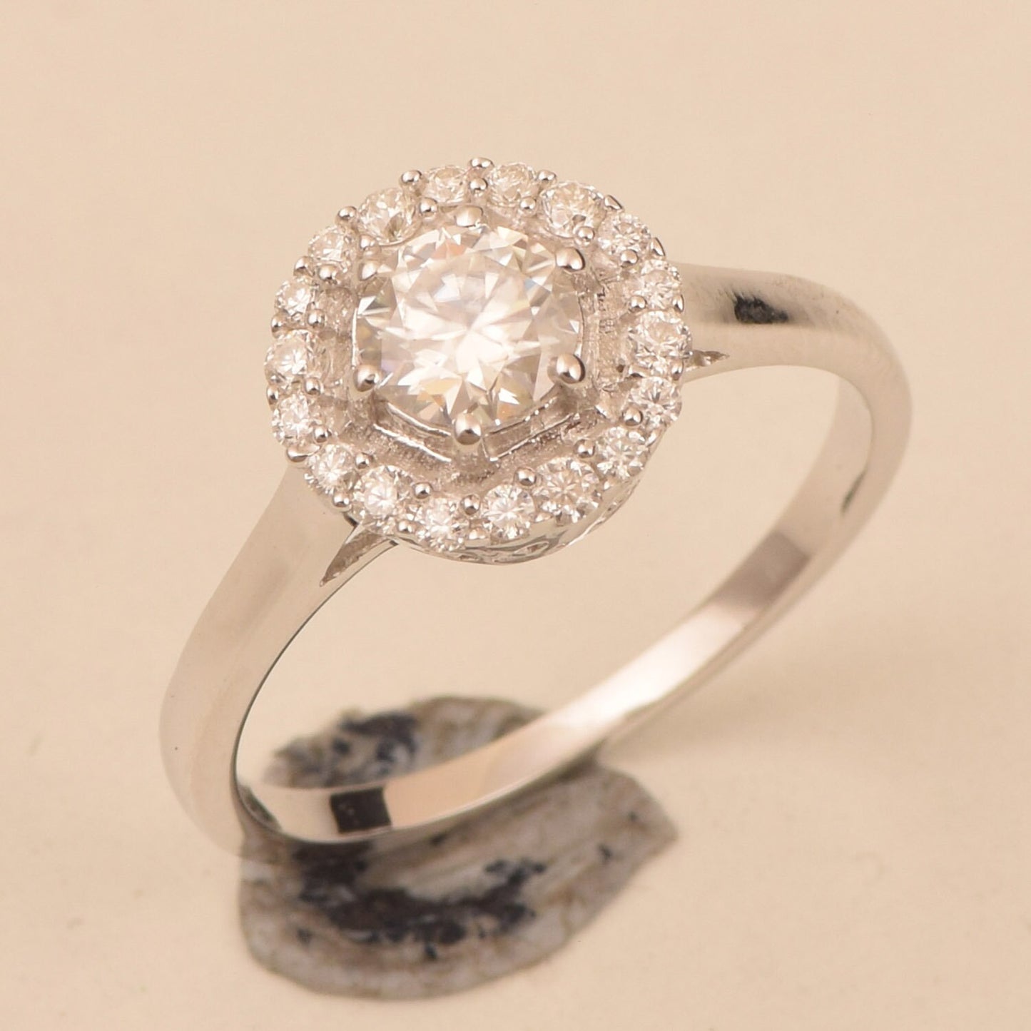 Round Lab Diamond Gold Cluster Ring
