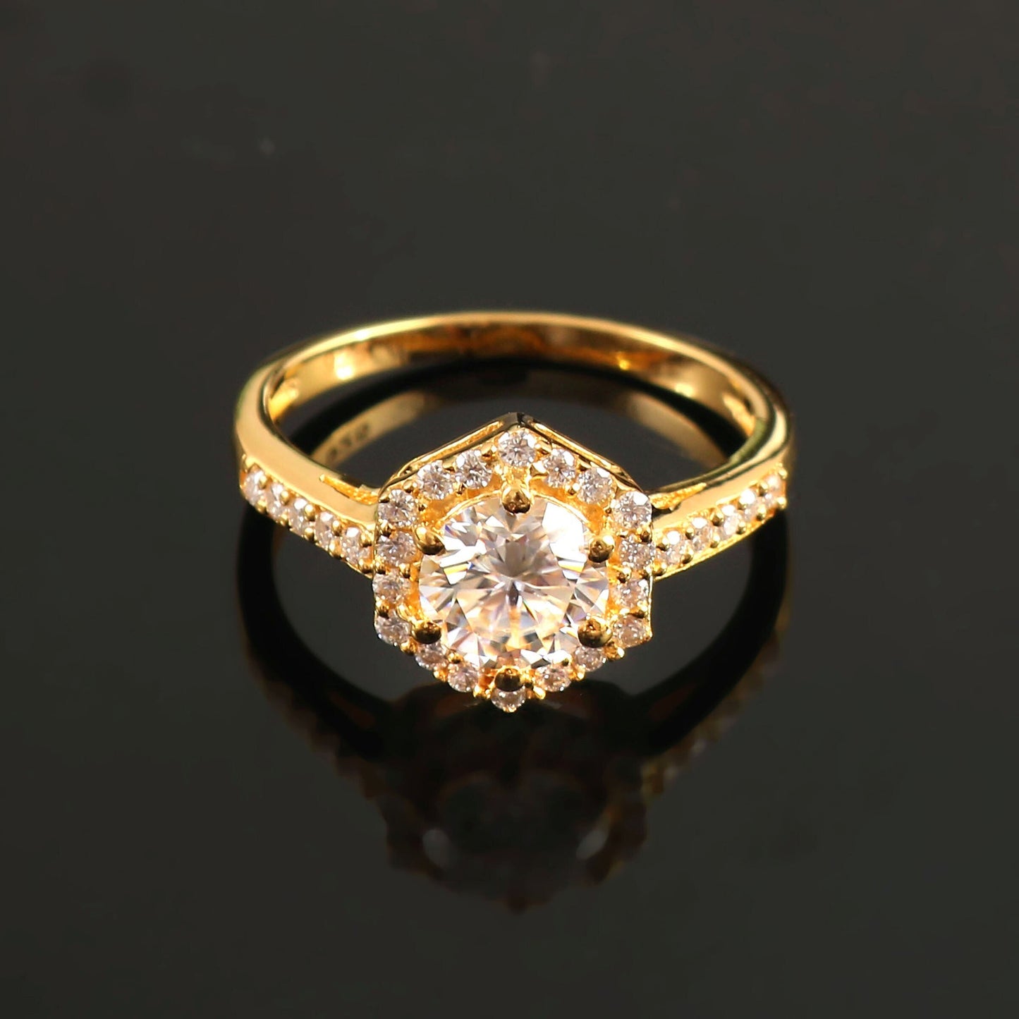 1 carat tcw round lab diamond ring
