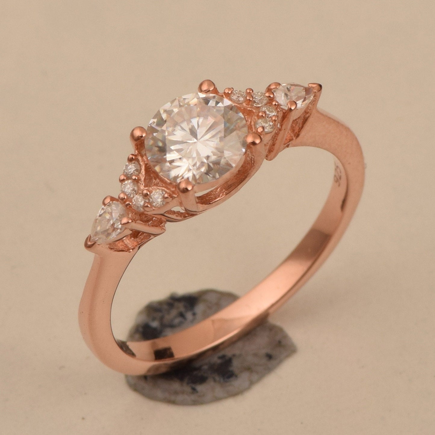 Round Solitaire Lab Grown Diamond ring in Solid Gold