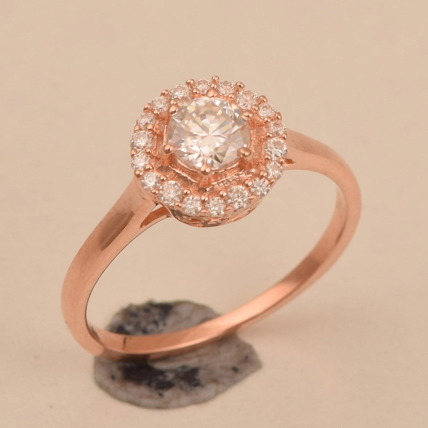 Round Lab Diamond Gold Cluster Ring