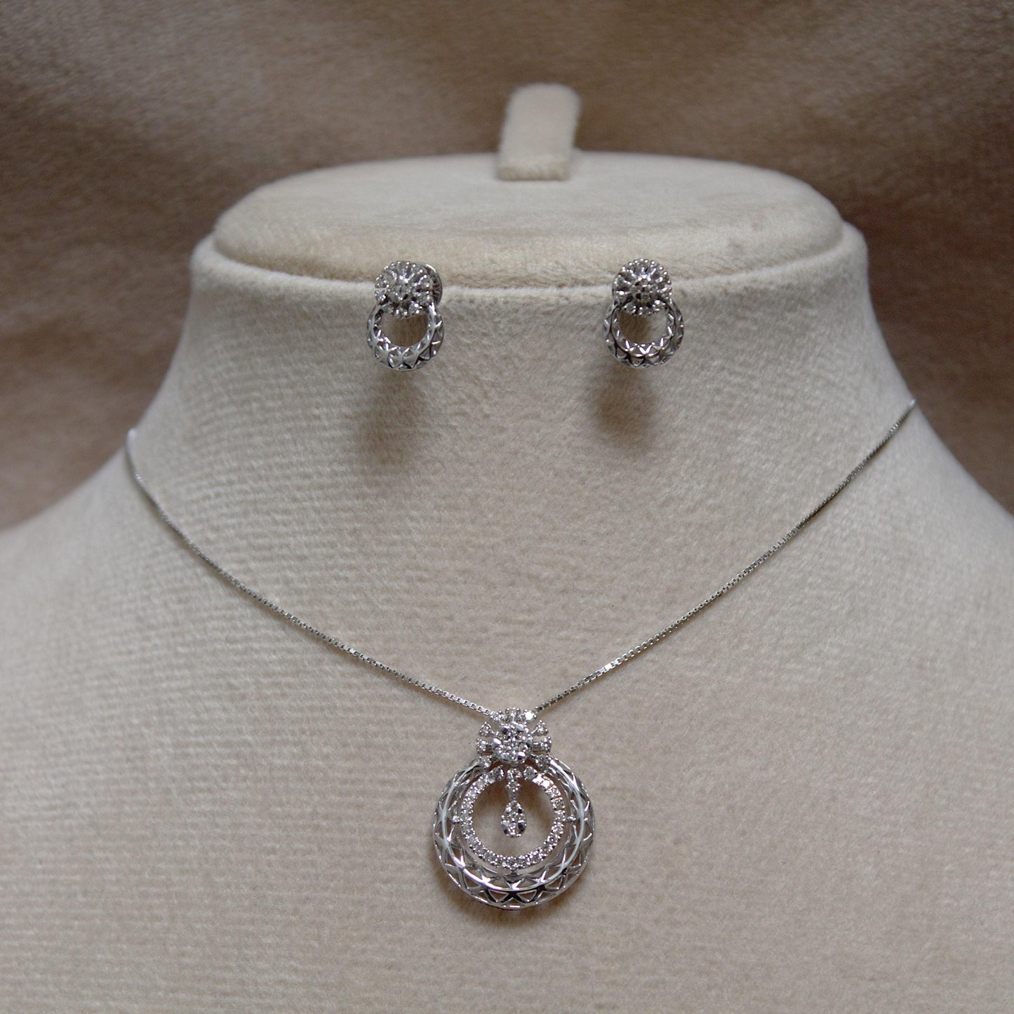 White Gold Pendant with Stud Earrings Set, 18k Gold Diamond Jewelry Set, Handmade Vintage Jewelry Set, Designer Statement Certified Jewelry