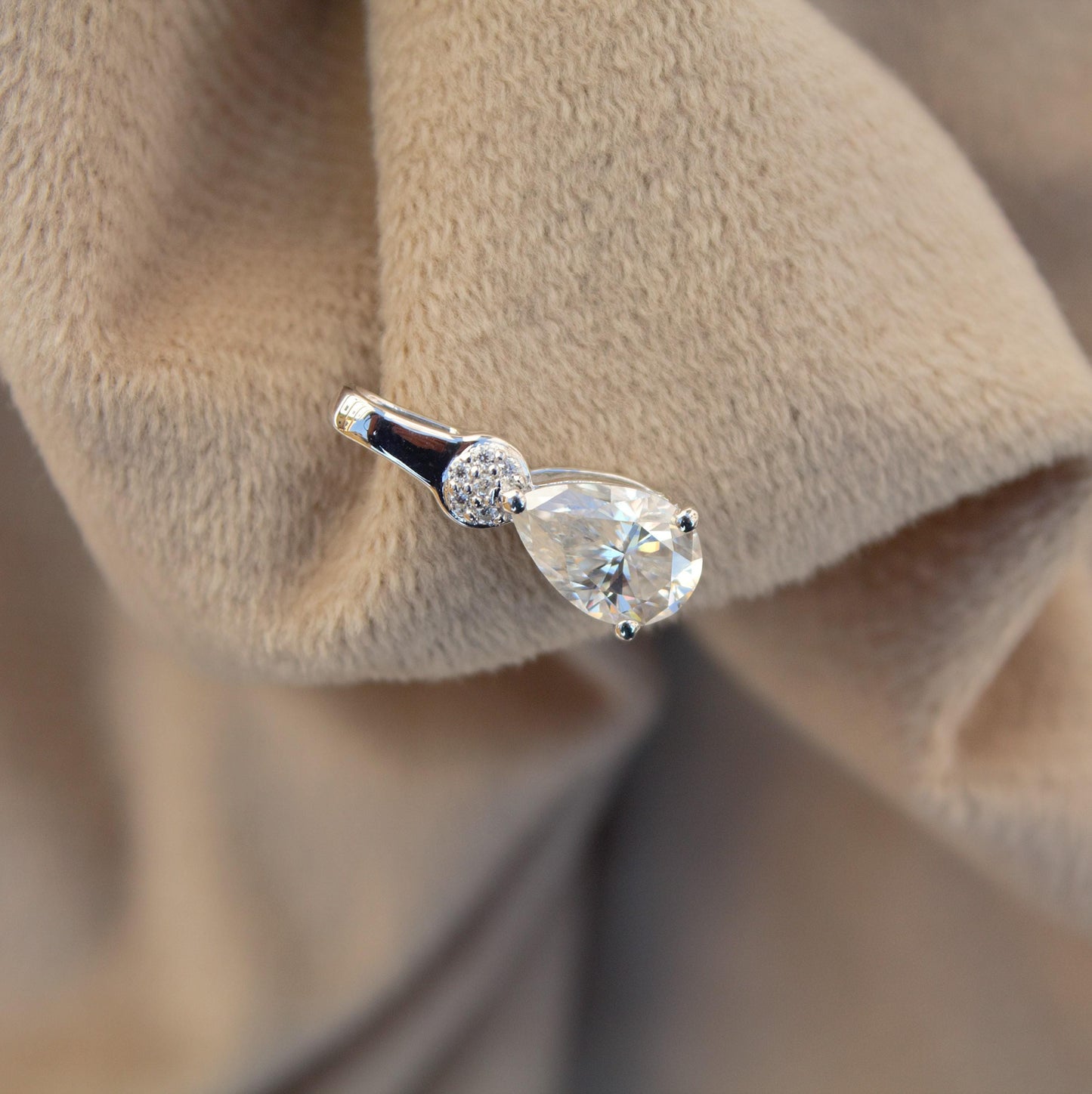 Minimalist 925 Sterling Silver Pendant, Colorless Moissanite Pendant, Dainty White Stone Pendant, Prong Setting Pendant, Pear Cut Pendant