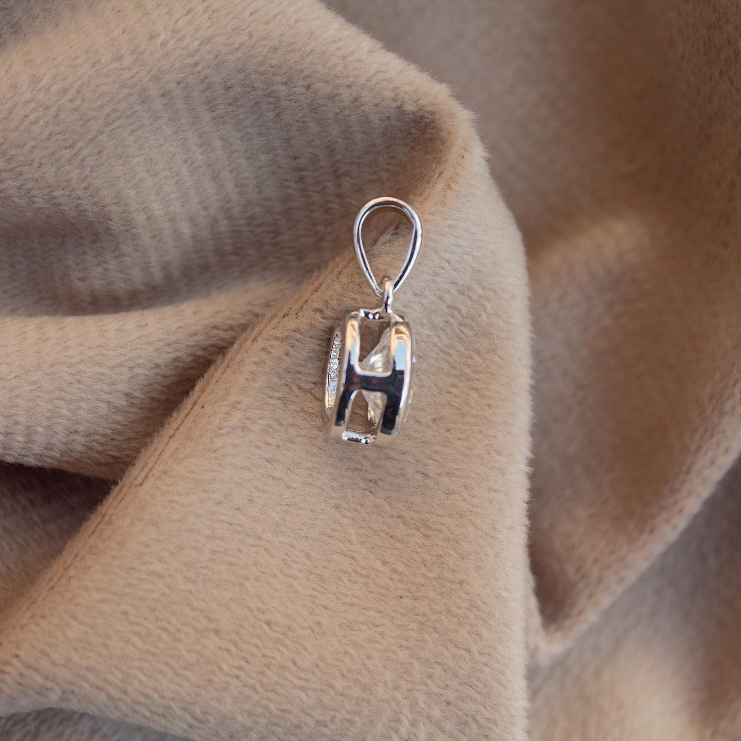 Tiny Moissanite Classic Single Stone Pendant, 925 Silver Oval Cut Pendant, Minimalist Travel Jewelry, Solitaire Moissanite Jewelry for Girls