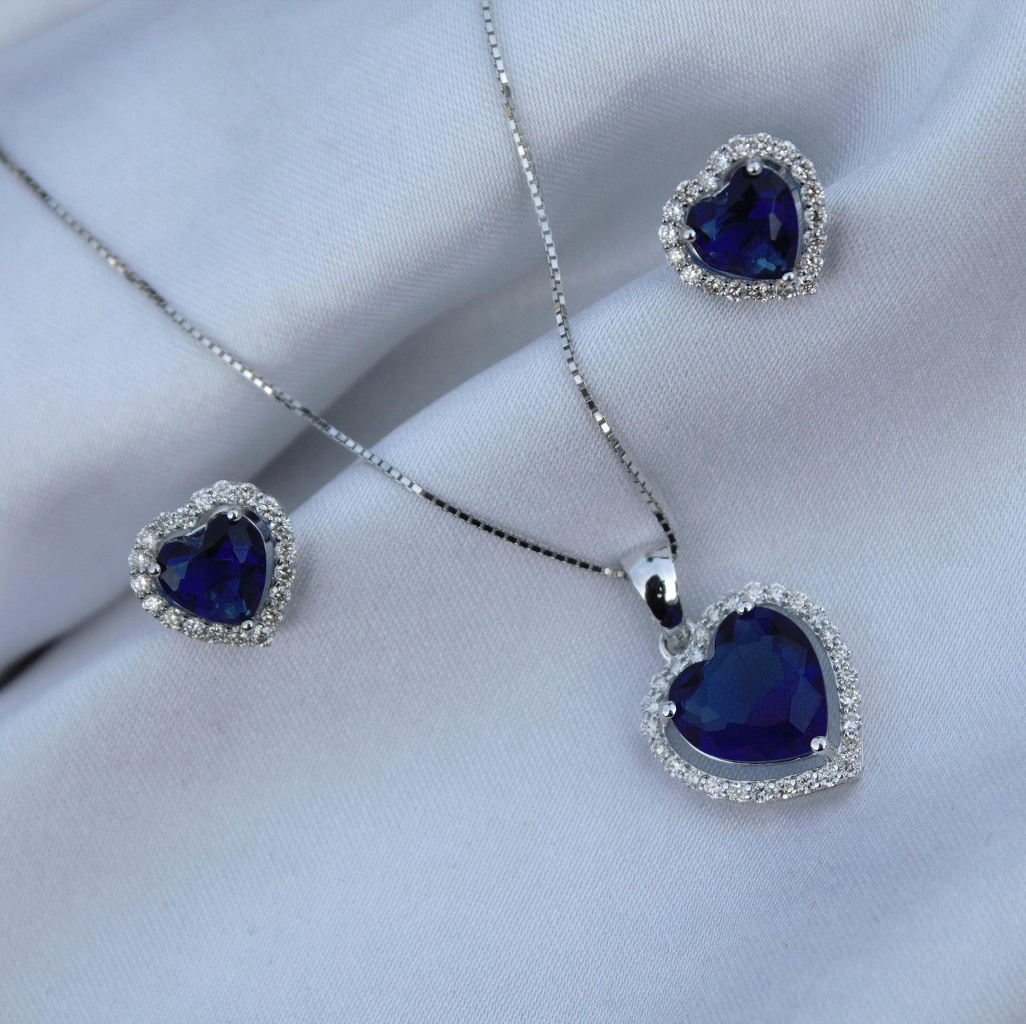 Heart Shape Blue Sapphire with Natural Diamond Jewelry Set, Solitaire Halo Pendant with Stud Earrings, 18k White Gold Jewelry Set for Girls