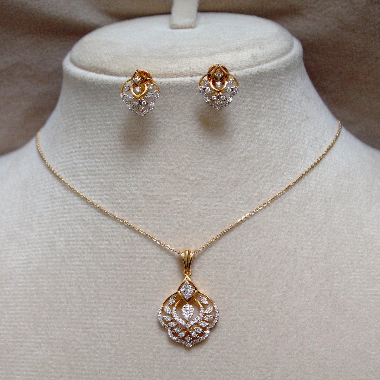 Solid 18K Yellow Gold Diamond Jewelry Set, Designer Gold Stud Earrings and Chain Pendant Set, Wedding Bridal Gold Jewelry Set, Perfect Gift