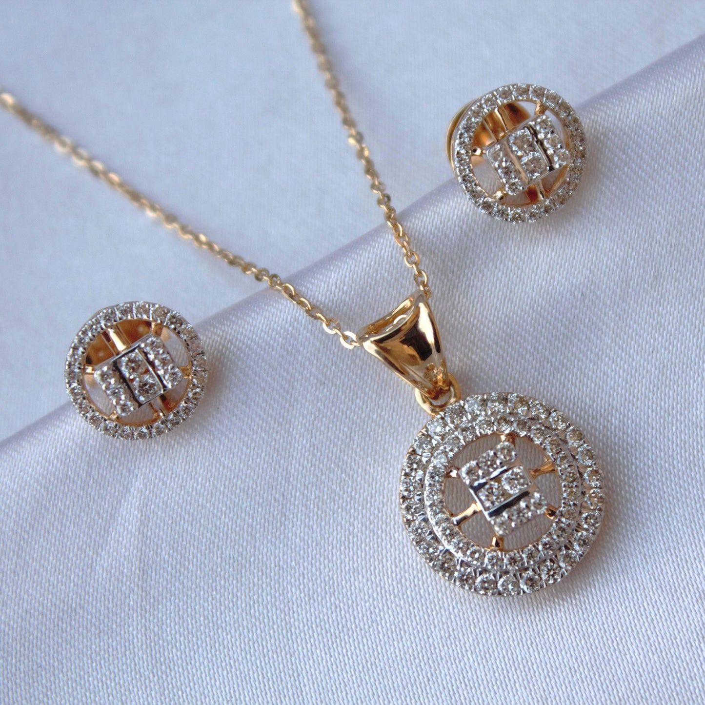 4.04 gram Necklace with 3.31 gram Earrings Set, Pendant Chain with Lightweight Earrings, High Quality Diamond Necklace Earring Set