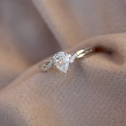 Delicate Moissanite Ring in 925 Sterling Silver, Pear Cut Stone Ring, Handmade Wedding Jewelry, Moissanite Jewelry, Propose Ring for Her