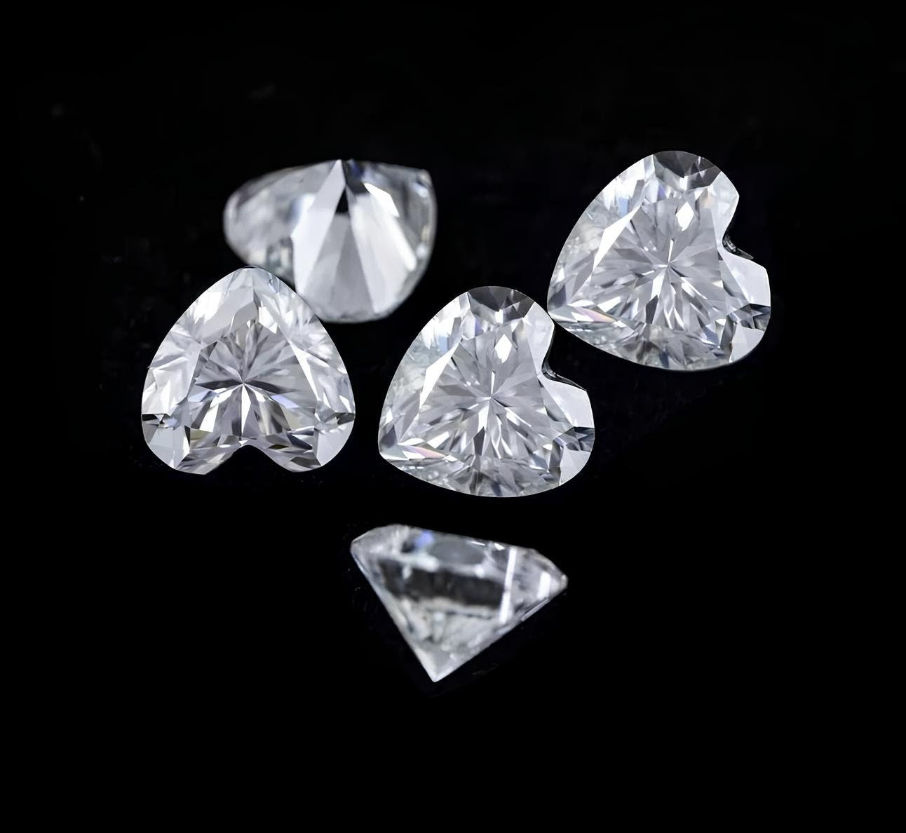 0.80 Carat - 1 Carat Heart Moissanite - 6 MM Heart Shape Moissanite- D Color VVS1 Moissanite Stone with GRA Certificate