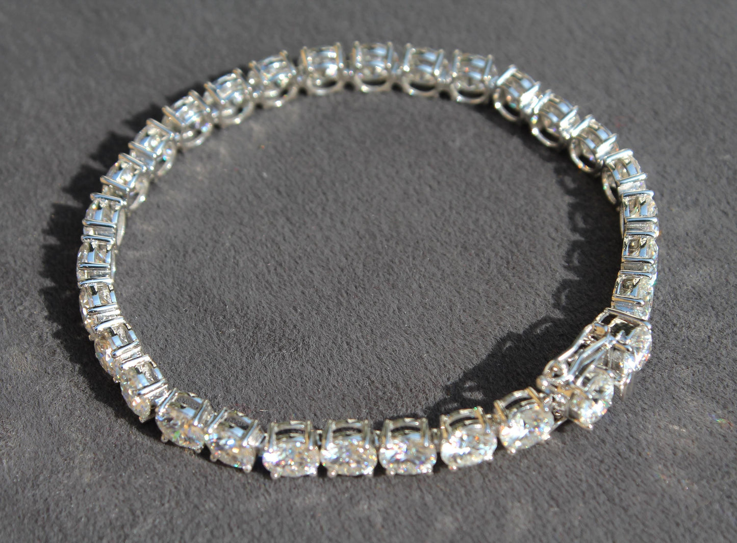 White Gold Moissanite Tennis Bracelet 10K solid gold, VVS Moissanite Infinity Bracelet, Sparkling Moissanite, Round Wedding Bracelet