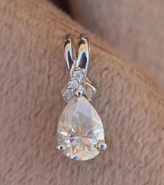 Teardrop Prong Set Moissanite Pendant, 925 Sterling Silver Handmade Pendant, Pear Cut Pendant for Chain, Minimalist Pendant for Bridesmaids