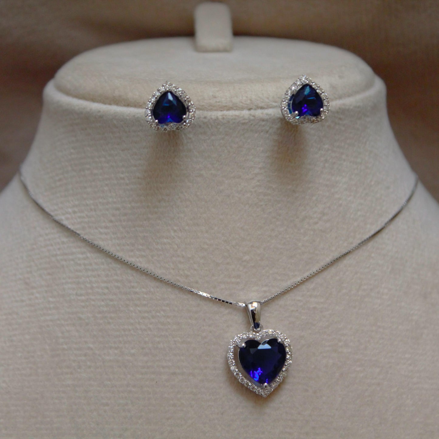 Heart Shape Blue Sapphire with Natural Diamond Jewelry Set, Solitaire Halo Pendant with Stud Earrings, 18k White Gold Jewelry Set for Girls