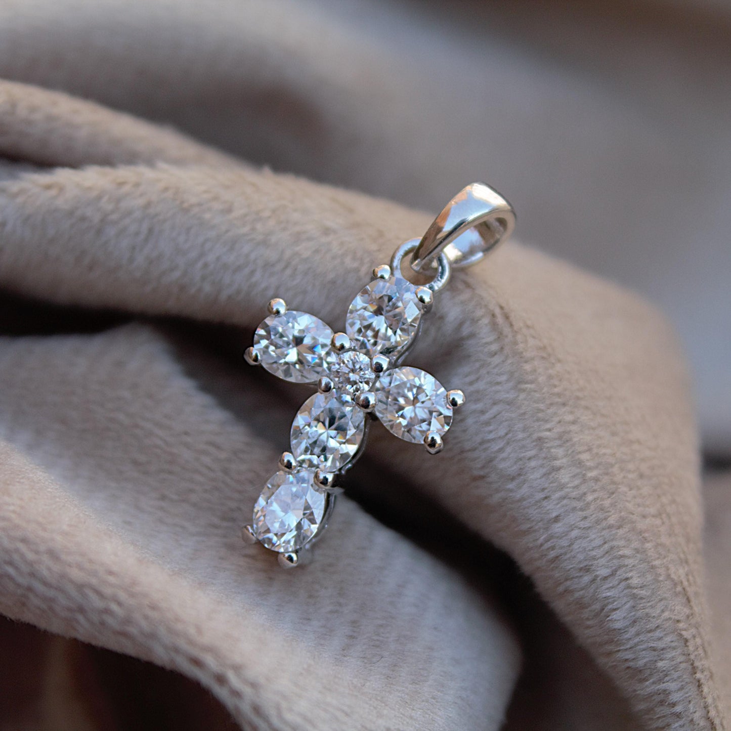 925 Sterling Silver Moissanite Cross Pendant, Oval Cut Stone Pendant, Cross Pendant for Men and Women, Moissanite Silver Jewelry For Gift