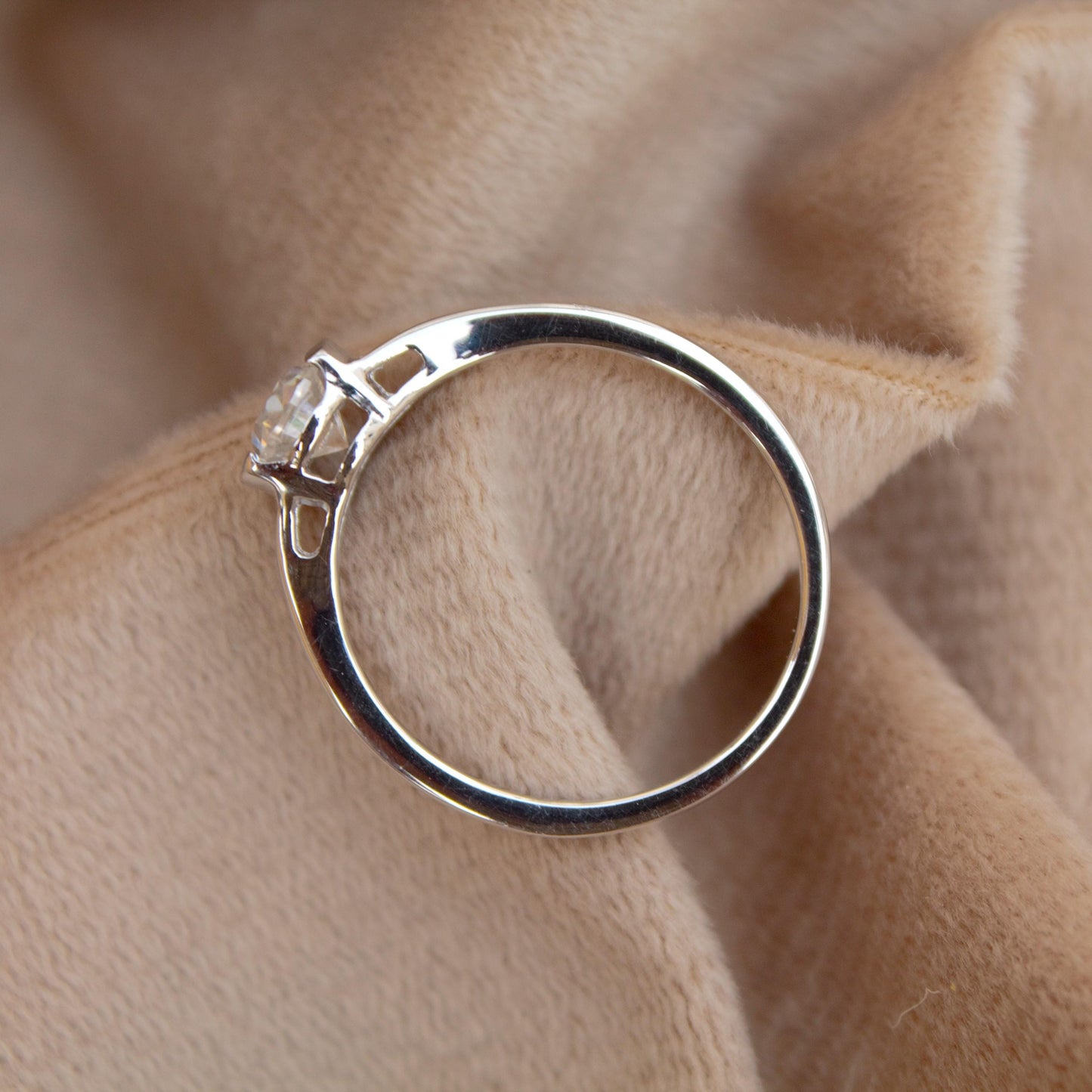 Minimalist Oval Cut 925 Silver Ring, Colorless Moissanite Ring, Dainty Engagement Ring, Silver Propose Ring for Her, Moissanite Jewelry Gift