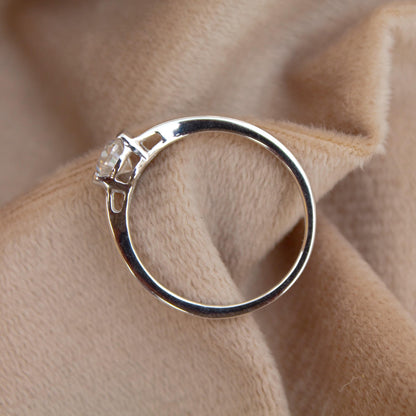 Minimalist Oval Cut 925 Silver Ring, Colorless Moissanite Ring, Dainty Engagement Ring, Silver Propose Ring for Her, Moissanite Jewelry Gift