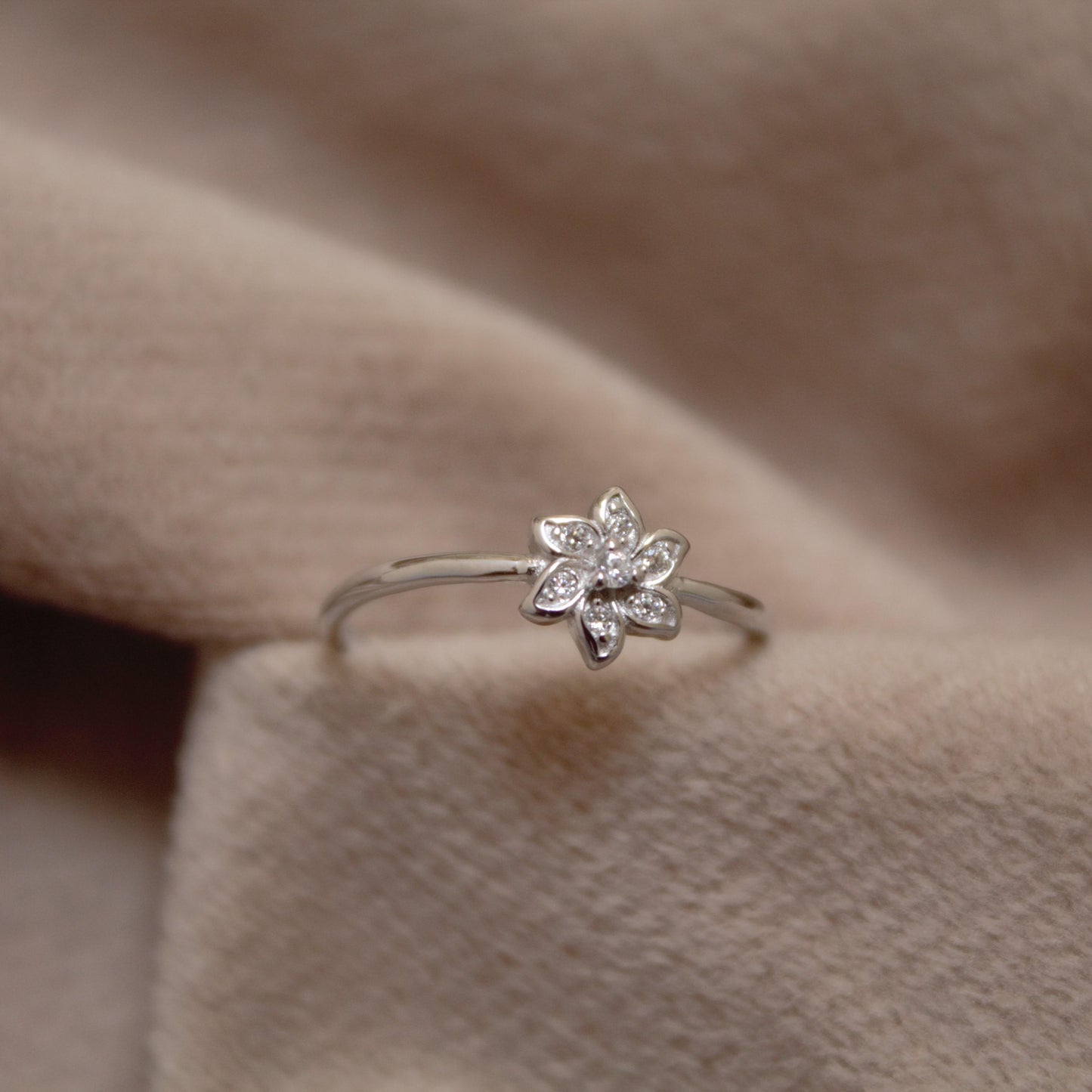 Round Cubic Zirconia Ring in 925 Sterling Silver, Handmade Lightweight Jewelry, Flower Design Beautiful Graduation Gift for Daughter