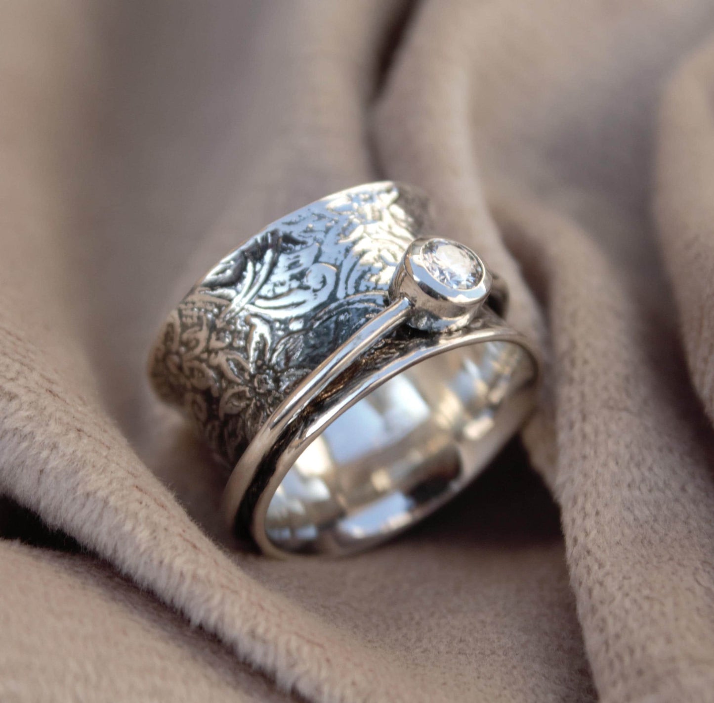 925Sterling Silver Moissanite Spinner Ring, Meditation Ring for Men and Women, Fidget Spinner Ring Silver, Designer Thumb Ring, Anxiety Ring