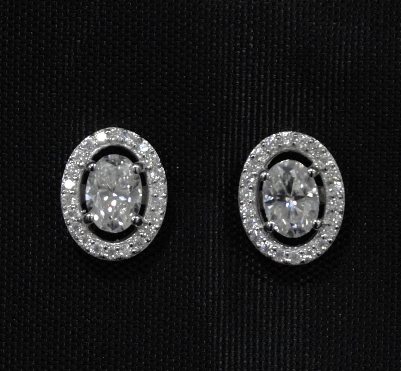 Oval Cut Moissanite Stud Earrings in 925 Sterling Silver, Tiny Stud Earrings for Bridesmaids, Solitaire Halo Stud Earrings, Gift for Women