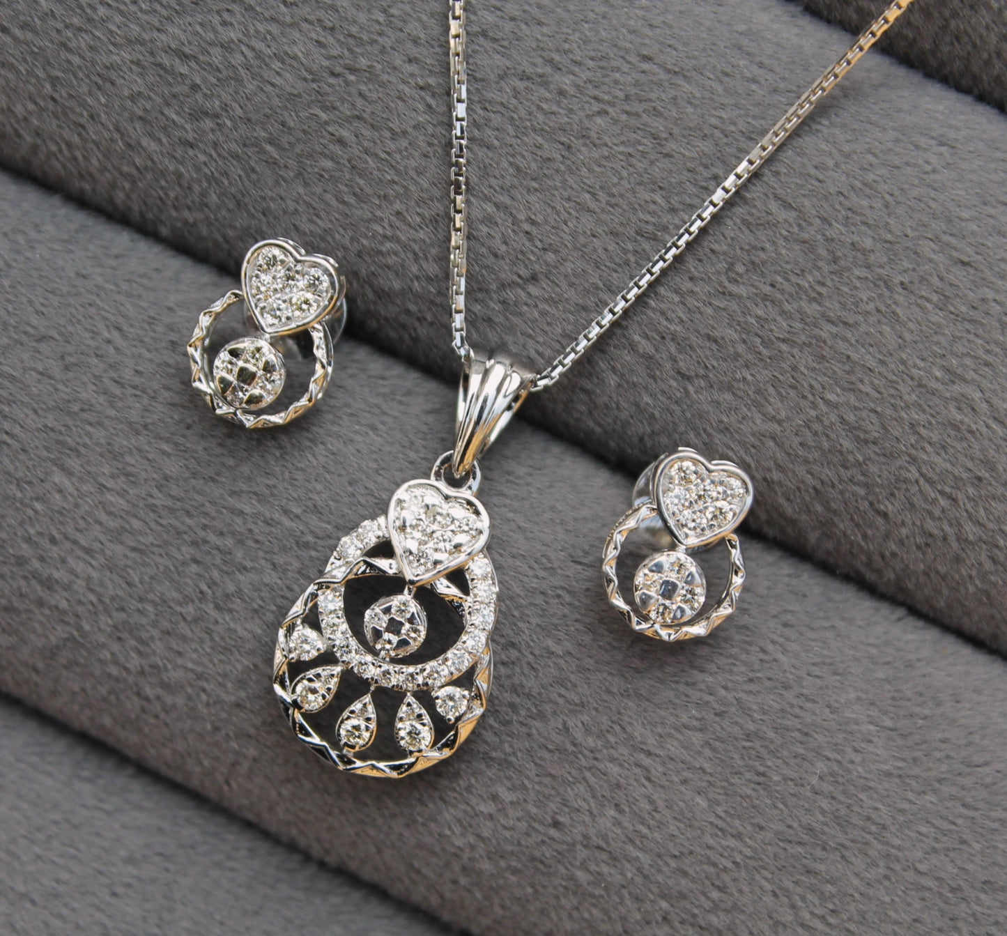 White Gold Diamond Earrings Necklace Set, 18K Gold Diamond Jewelry, IGI Certified Jewelry, Heart Shape Jewelry Perfect For Valentines Gift