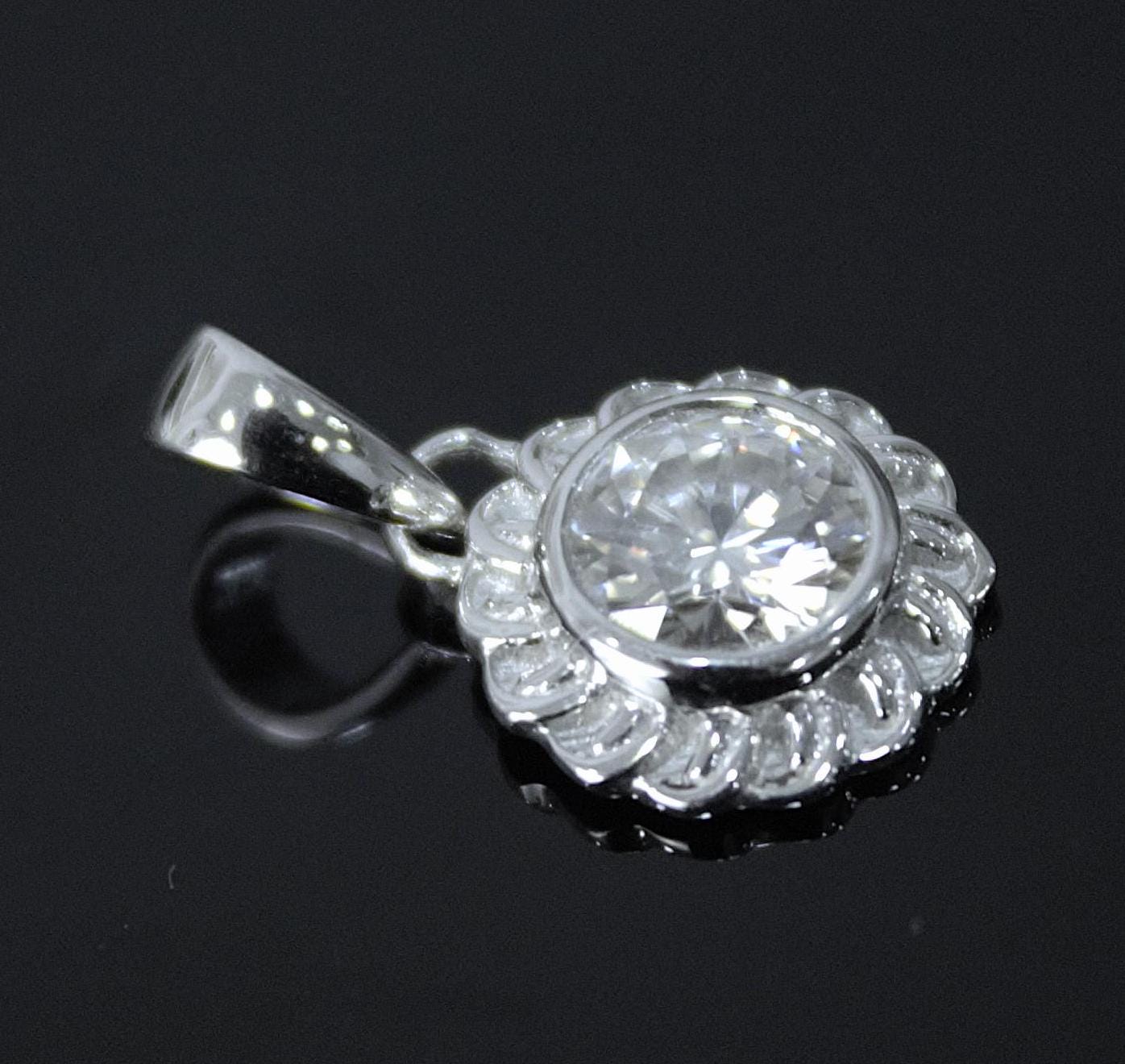 Round Cut Moissanite Stone Pendant, 925 Sterling Silver White Stone Pendant, Silver Moissanite Jewelry, Dainty Silver Charm Pendant for Her