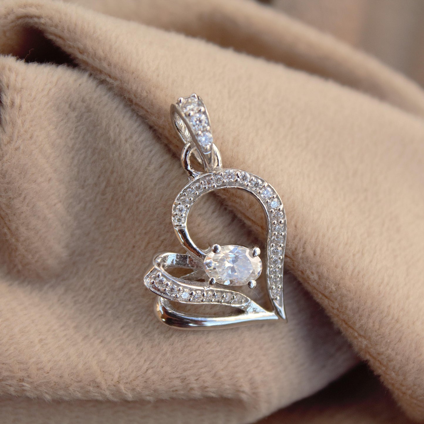 Luxuries Moissanite Heart Shape Pendant, D Color VVS1 Clarity Moissanite Jewelry, Oval Cut Stone Solitaire Pendant, Classic Charm Pendant