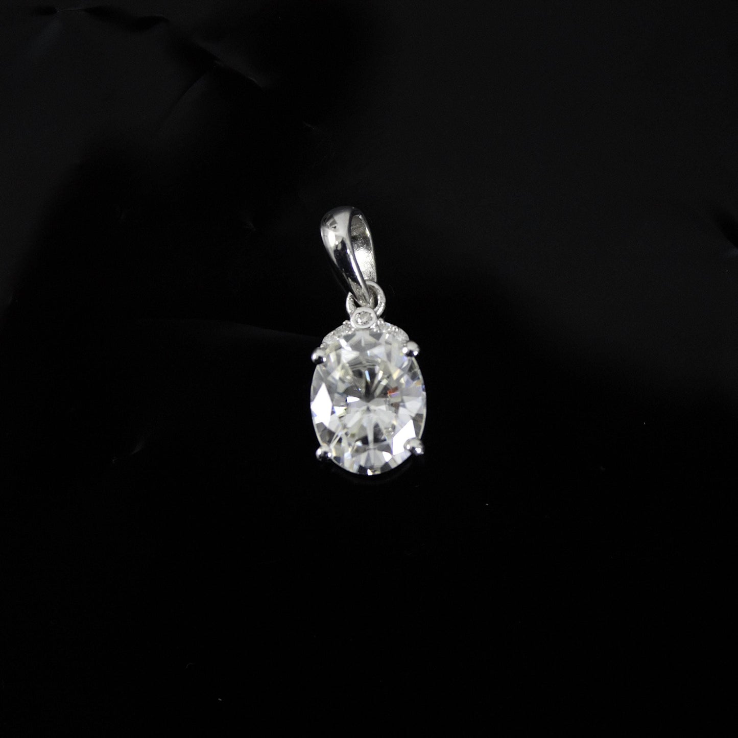 Oval Moissanite Silver Pendant, Solitaire White Stone Pendant, 925 Sterling Silver Sparkling Pendant, Classic Silver Pendant Jewelry for Her