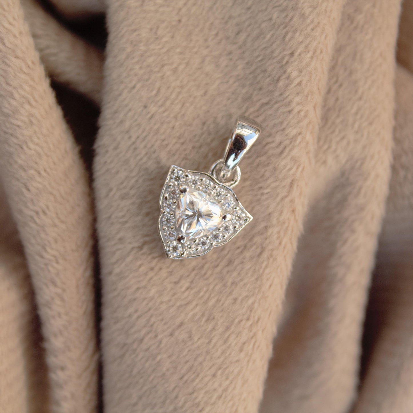 925 Sterling Silver Moissanite Trillion Cut Pendant, Silver Tiny Charm Pendant for Chain, Minimalist Pendant, Stunning Jewelry Gift for Her
