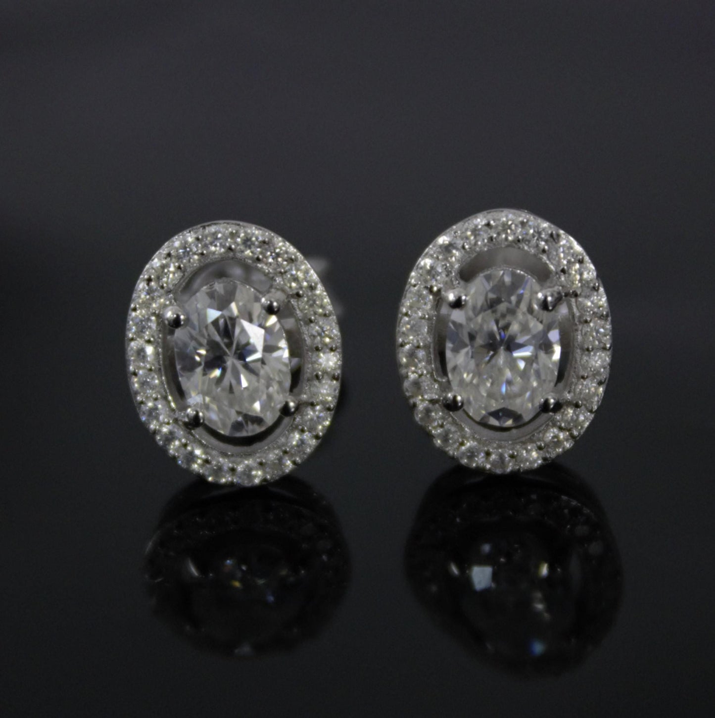 Oval Cut Moissanite Stud Earrings in 925 Sterling Silver, Tiny Stud Earrings for Bridesmaids, Solitaire Halo Stud Earrings, Gift for Women