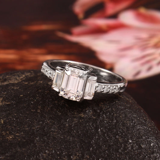 IGI Certified Diamond Gold Ring, Lab Diamond Jewelry, VVS Clarity Diamond Ring, Octagon and Baguette Cut Diamond Ring for Men and Women