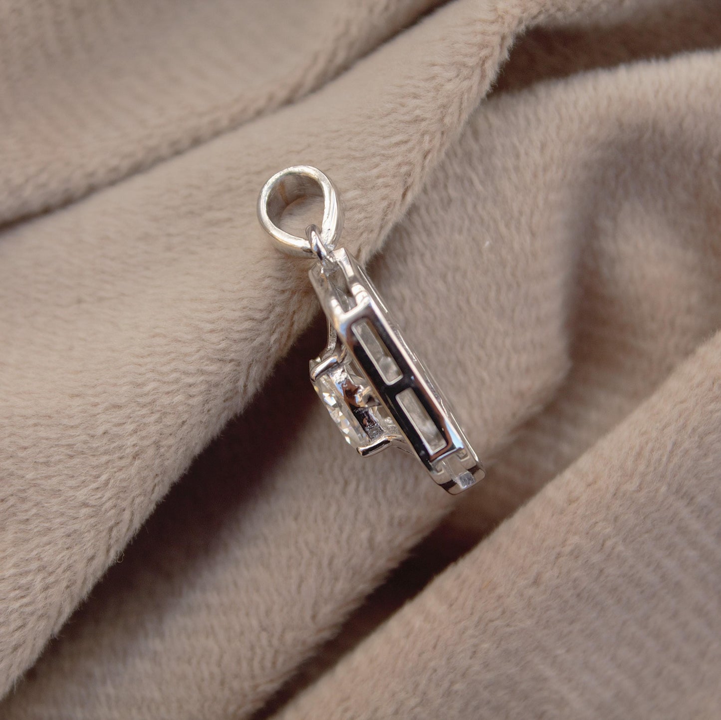 Vintage Style Moissanite Silver Pendant, 925 Sterling Silver Designer Pendant, Oval Cut Stone Pendant Gift for Women, Silver Charm Pendant