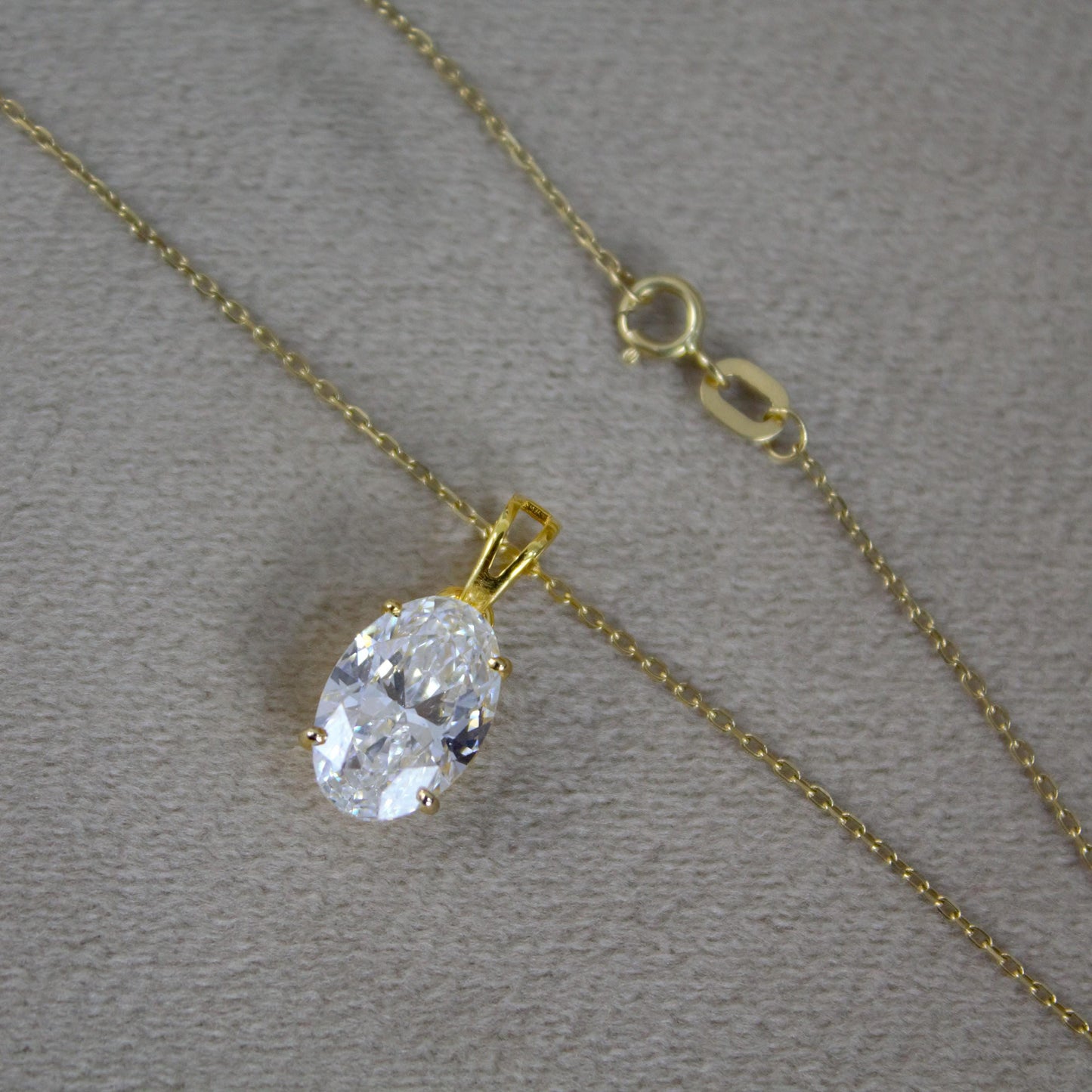 D Color Oval Moissanite Necklace in Gold,  VVS1 Clarity Elegant Daily Jewelry, Oval Cut Minimalist Moissanite Gold Necklace in 18k Gold