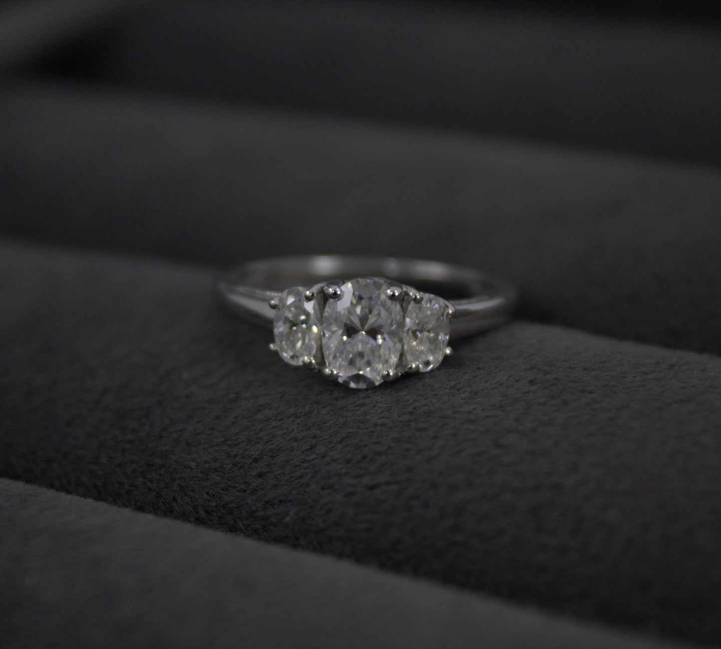 Oval Cut Stone Statement Ring for Her, White Moissanite Three Stone Ring, Oval Shape Ring, Anniversary Ring for Wife, Moissanite Jewelry