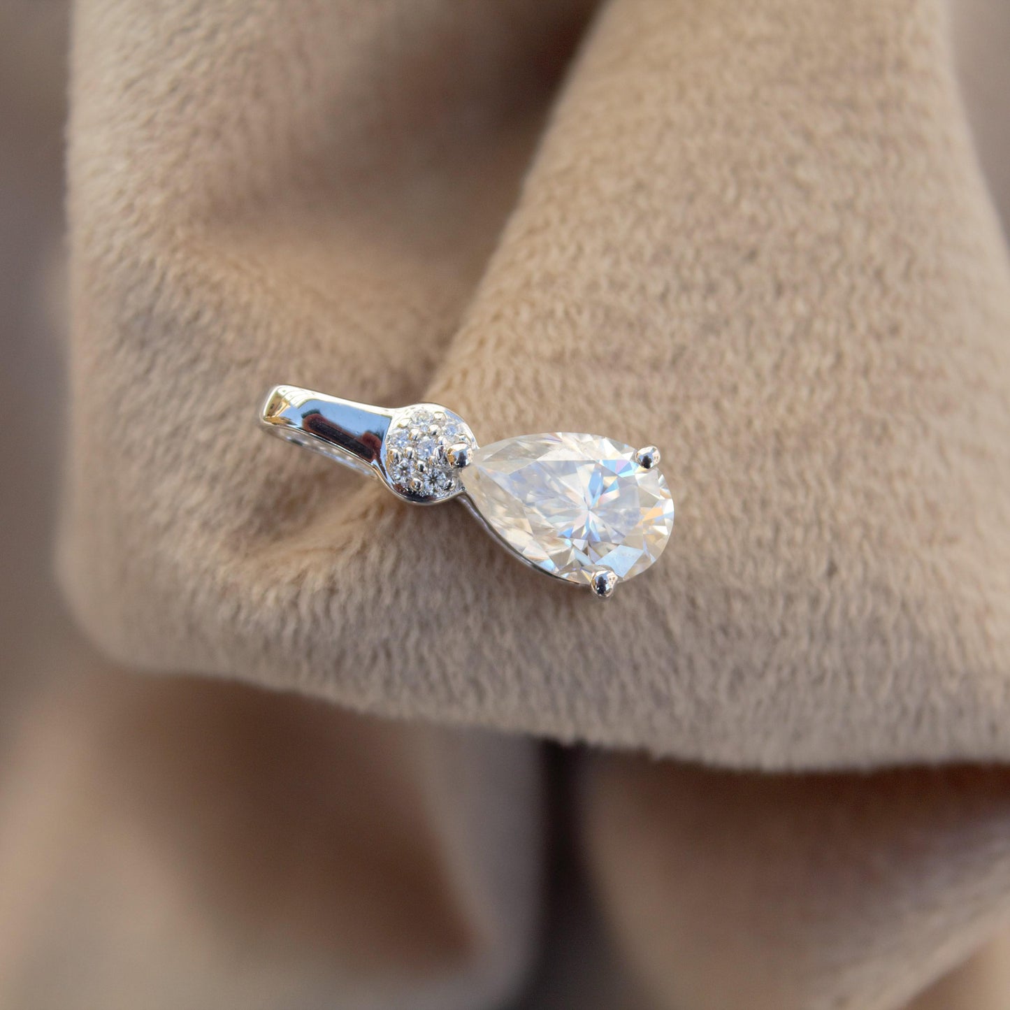 Minimalist 925 Sterling Silver Pendant, Colorless Moissanite Pendant, Dainty White Stone Pendant, Prong Setting Pendant, Pear Cut Pendant