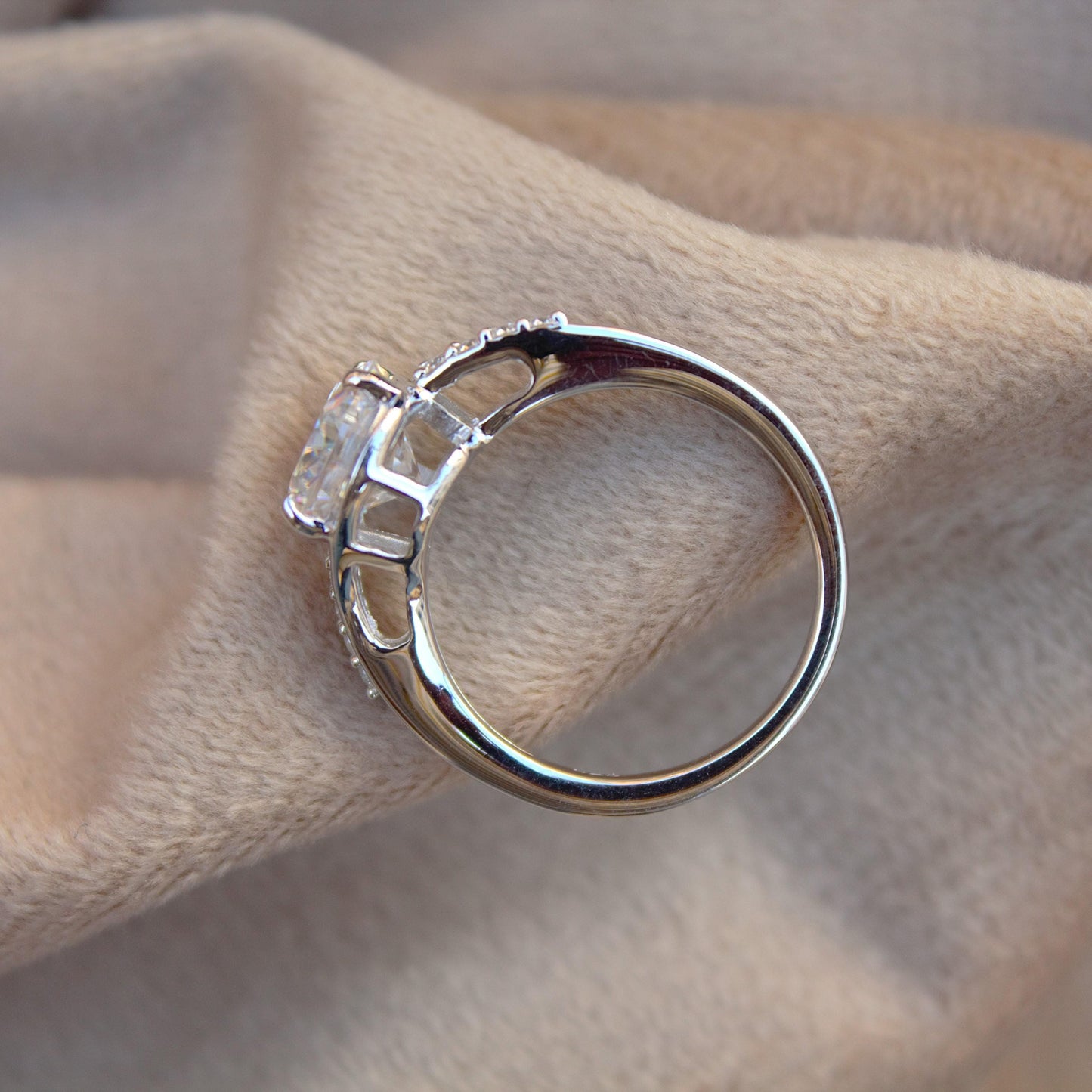 Oval Cut Moissanite Stone Ring, 925 Sterling Silver Ring for Women, Handmade Solitaire Silver Jewelry, Statement Propose Ring, Vintage Ring