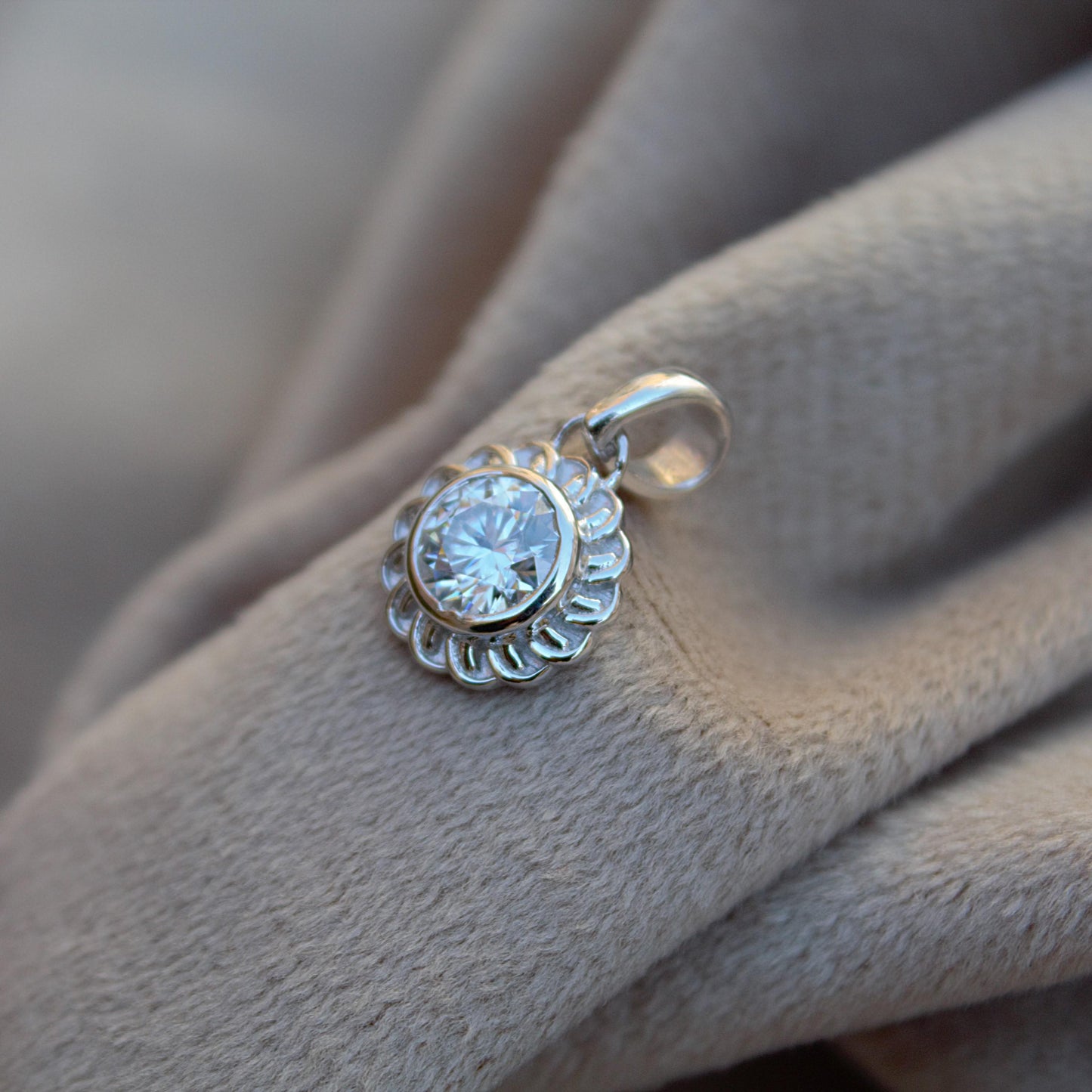 Round Cut Moissanite Stone Pendant, 925 Sterling Silver White Stone Pendant, Silver Moissanite Jewelry, Dainty Silver Charm Pendant for Her