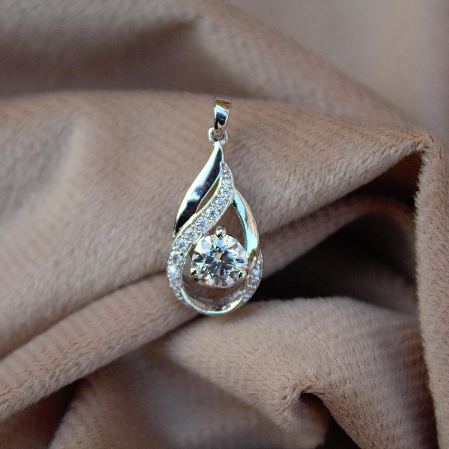 Minimalist Silver Charm Pendant with Moissanite Stone, 925 Sterling Silver Dainty Pendant, Round Cut Stone Pendant, Perfect Anniversary Gift