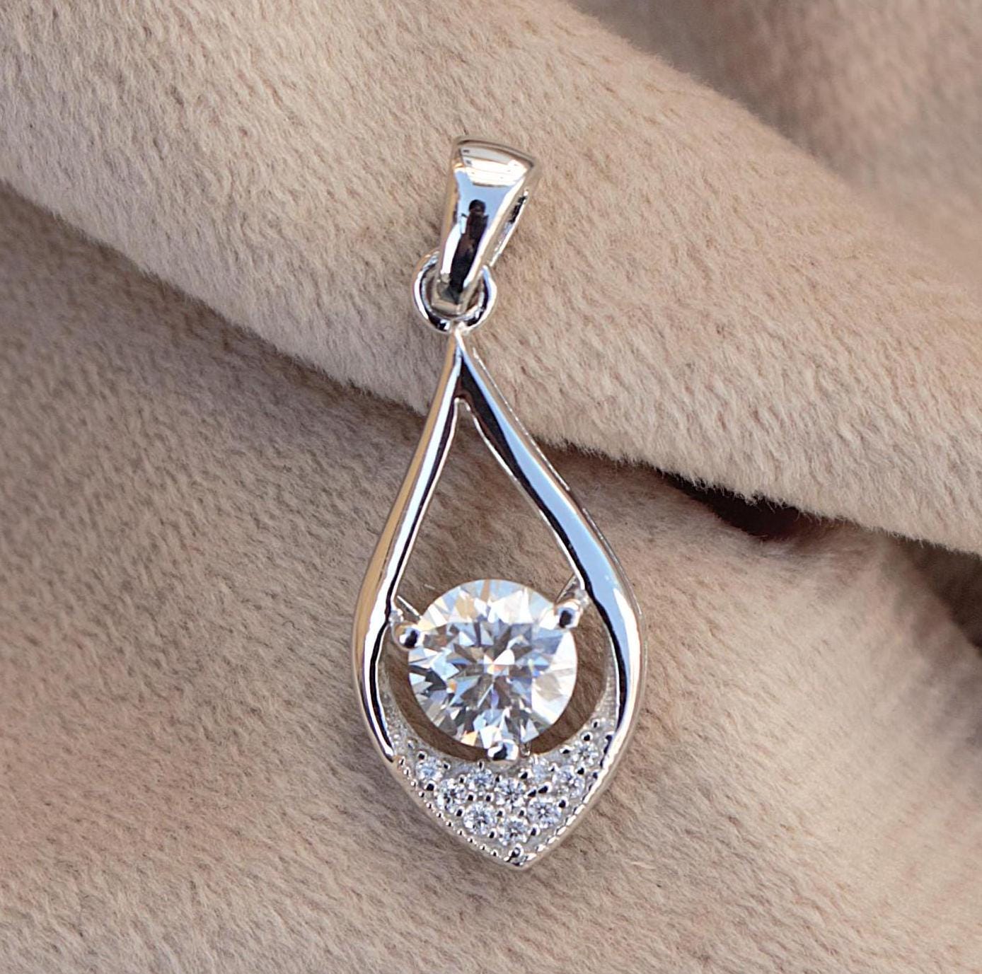 Silver Moissanite Charm Pendant for Her, 925Sterling Silver Minimalist Pendant, Round Cut Stone Pendant for Chain, Anniversary Gift for Wife