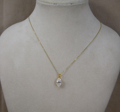 D Color Oval Moissanite Necklace in Gold,  VVS1 Clarity Elegant Daily Jewelry, Oval Cut Minimalist Moissanite Gold Necklace in 18k Gold