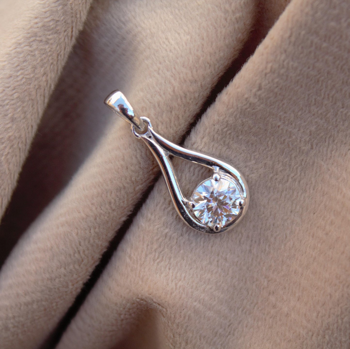 Silver Charm Pendant with Moissanite, Round Cut Stone Pendant for Her, Minimalist Charm Pendant, Solitaire Pendant, Perfect Birthday Gift