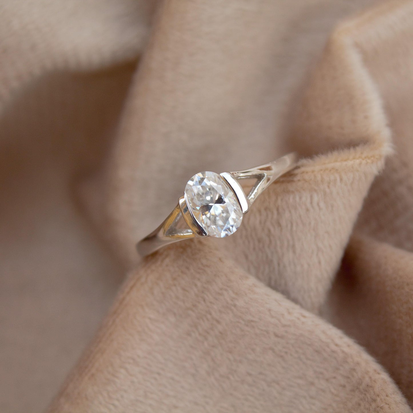 Minimalist Oval Cut 925 Silver Ring, Colorless Moissanite Ring, Dainty Engagement Ring, Silver Propose Ring for Her, Moissanite Jewelry Gift