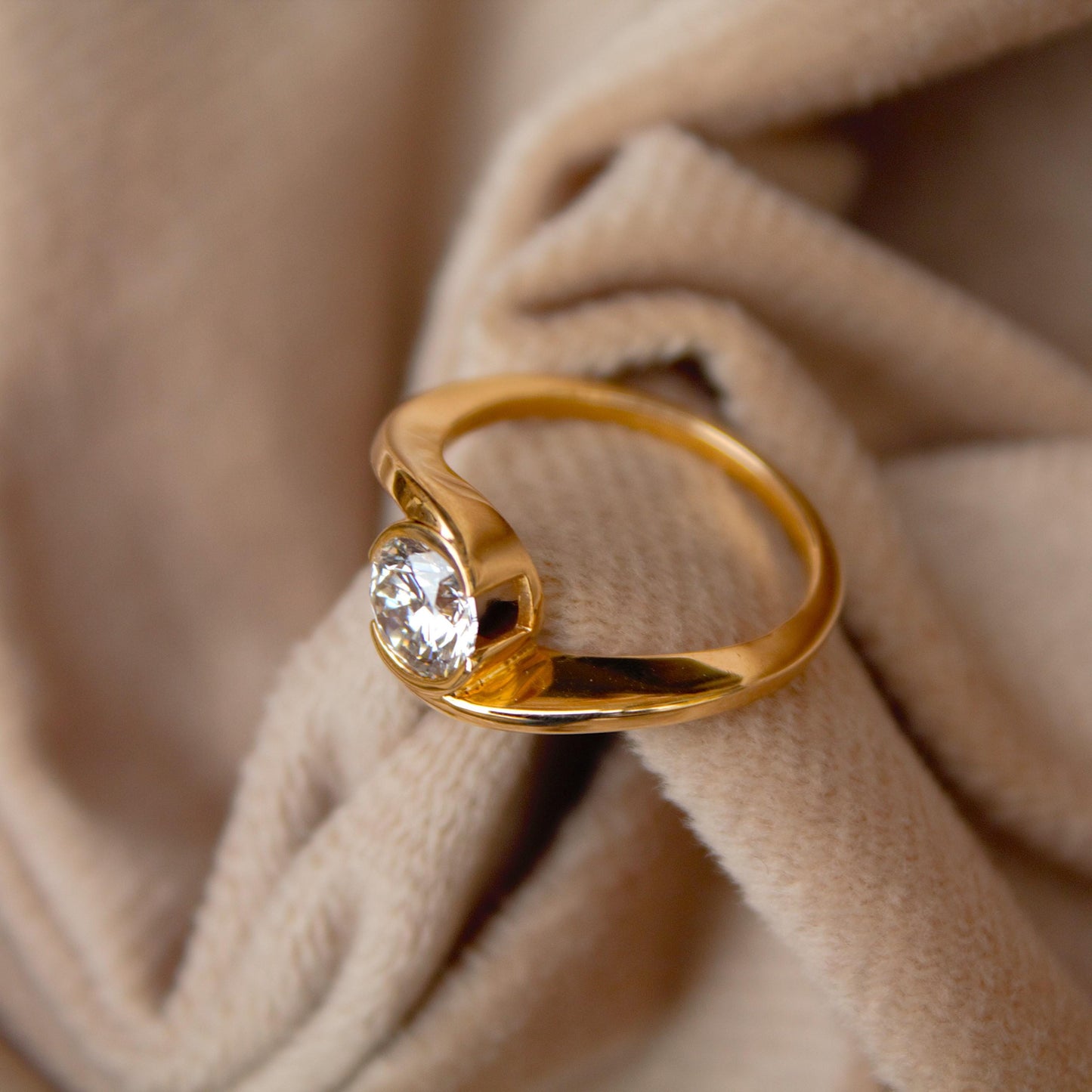 0.90 Carat Lab Grown Diamond Ring, US 6.25 Solid 14K Gold Ring, Perfect for Engagement or Wedding Gift, Statement Gold Ring for Women