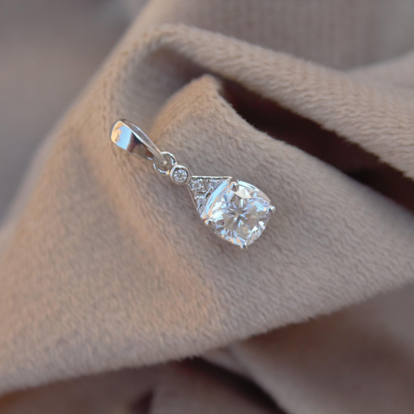 Minimalist Cushion Cut Moissanite Bridesmaids Pendant, Solid 925 Sterling Silver Pendant for Her, Dainty Silver Pendant, Tiny Charm Pendant