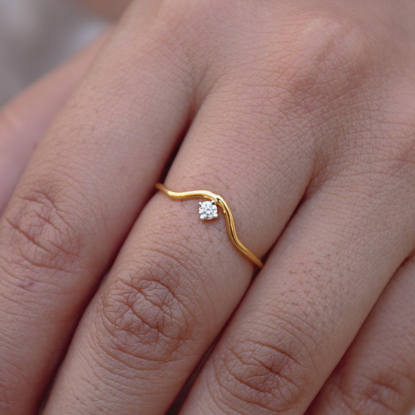 18k Solid Gold Moissanite Ring, Curved Prong Setting Thin Ring, Round Cut Minimalist Gold Ring, Moissanite Solid Gold Jewelry for Gift