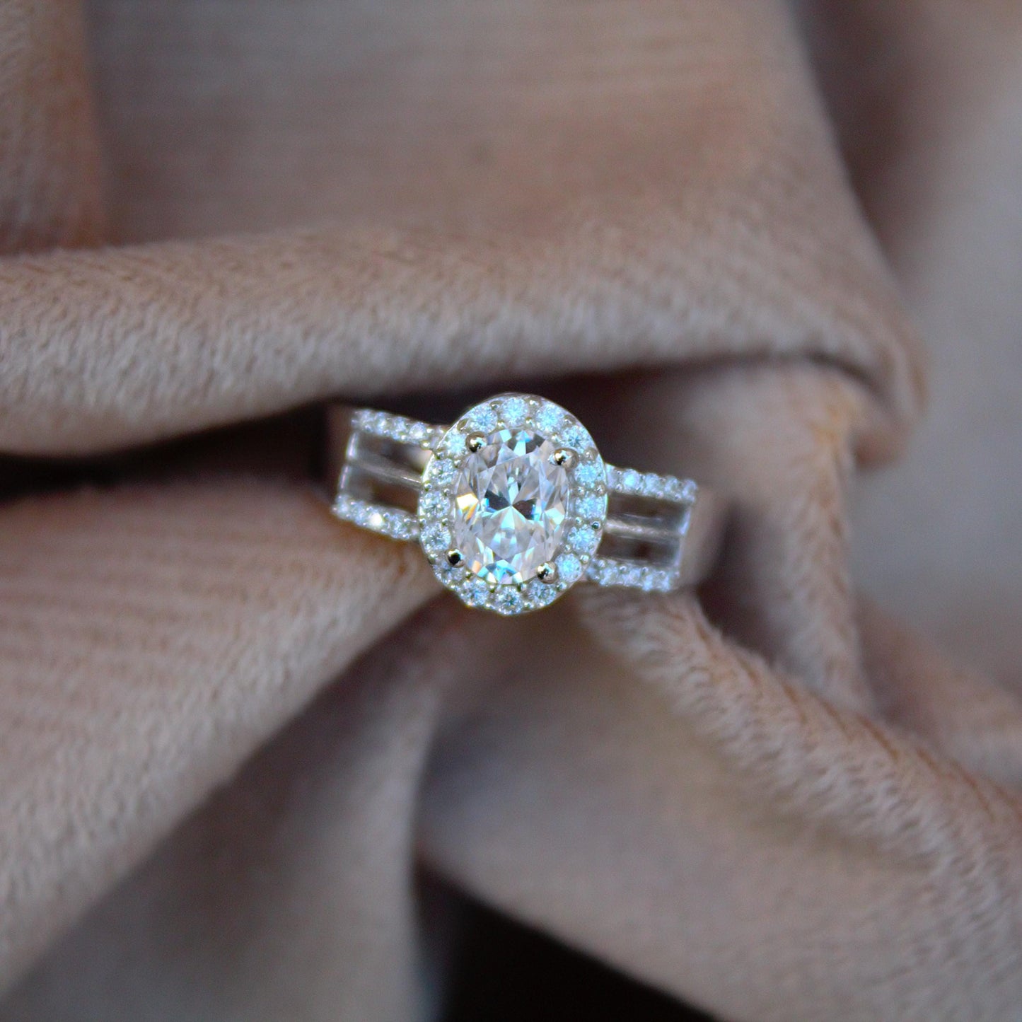 Oval Moissanite Engagement Ring, 925 Sterling Silver Statement Ring, Oval Cut Stone Ring for Women, Handmade Silver Ring, Moissanite Jewelry